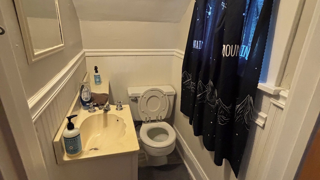 Photo of Bathroom in Crosstown