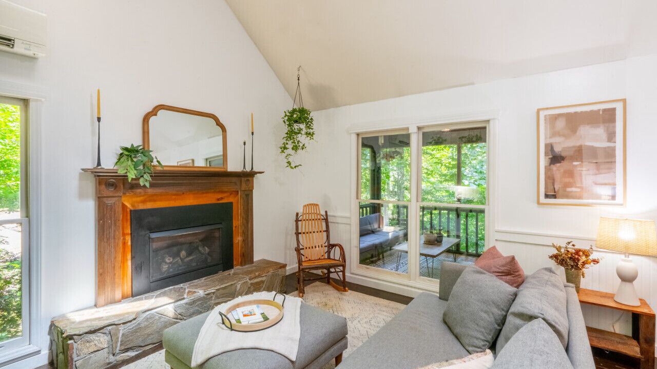 Photo of Livingroom in Sylva