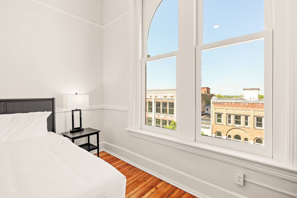 Photo of Bedroom in Valdosta