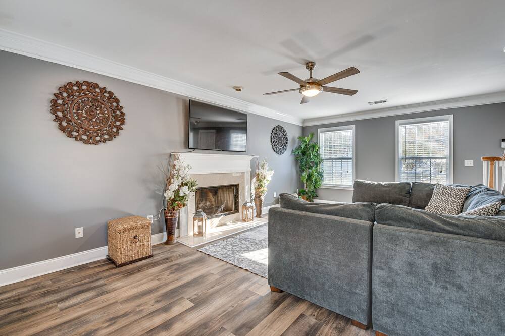 Photo of Livingroom in Mableton