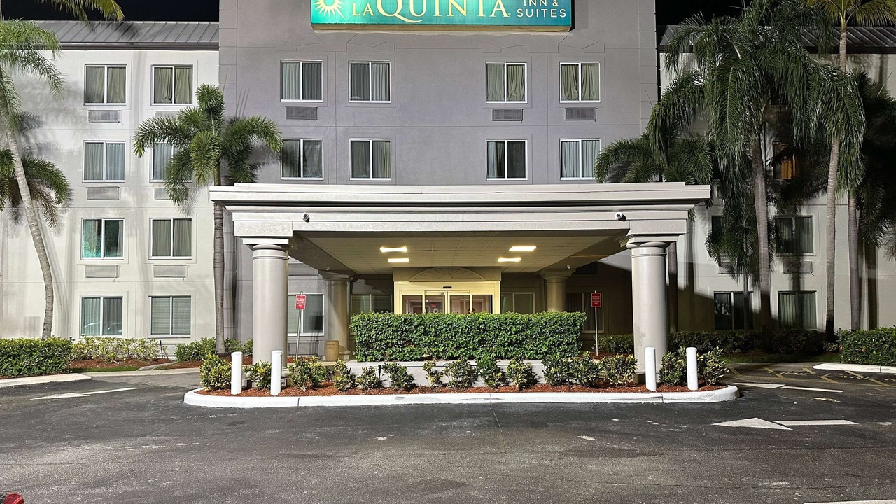Photo of Outdoor in Sunrise