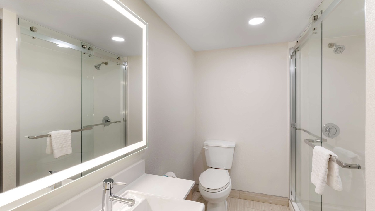 Photo of Bathroom in Hapeville