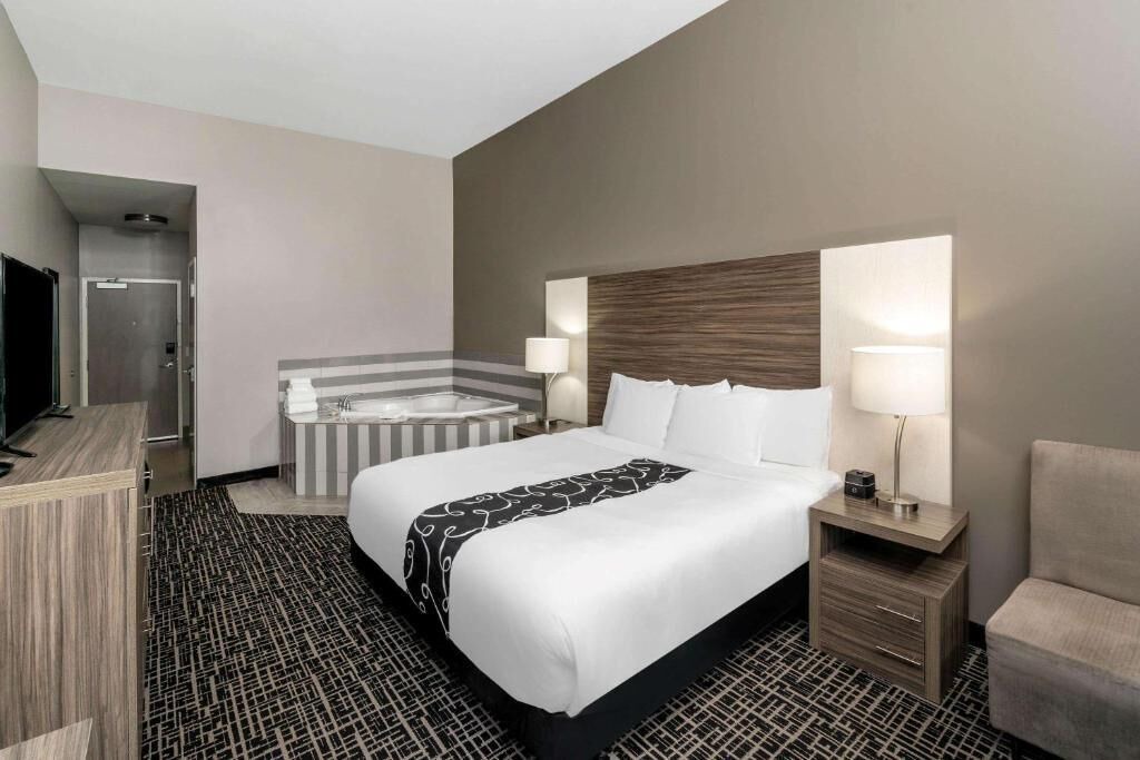Photo of Bedroom in Forsyth