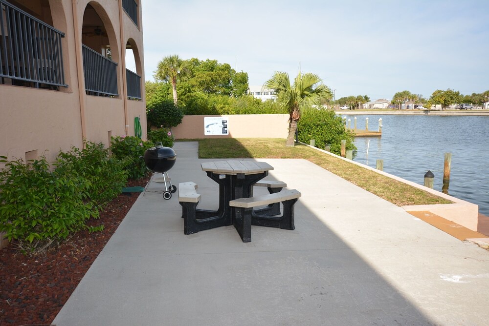 Photo of Outdoor in Englewood