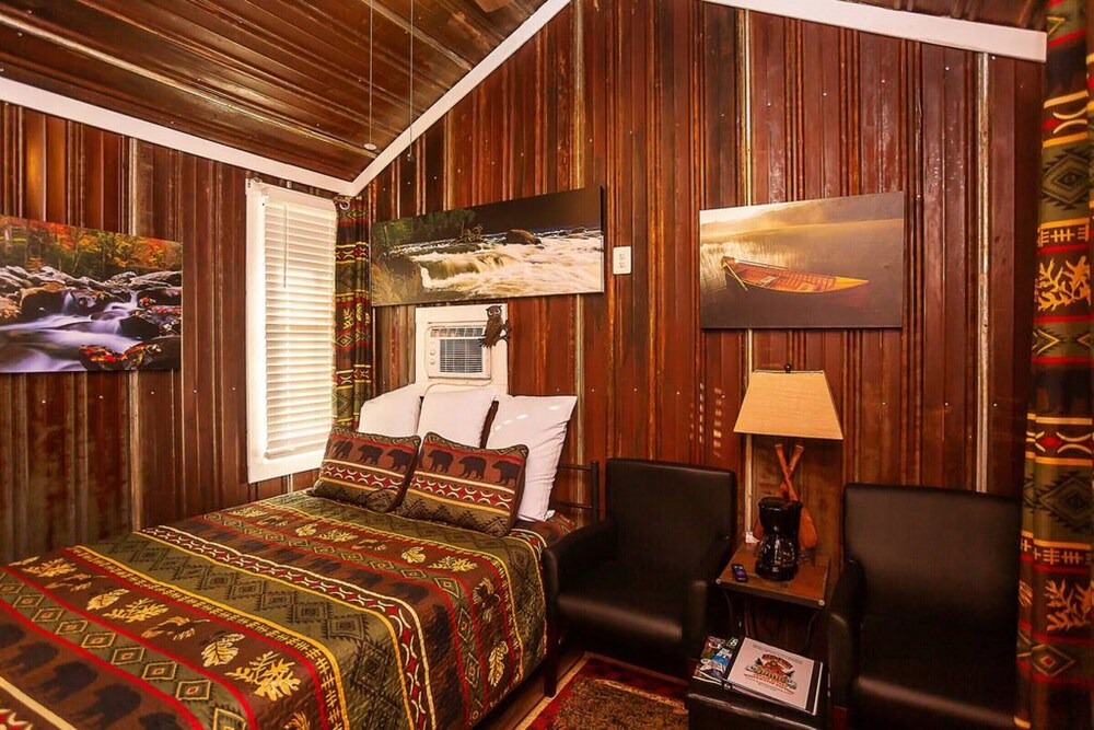 Photo of Bedroom in Benton