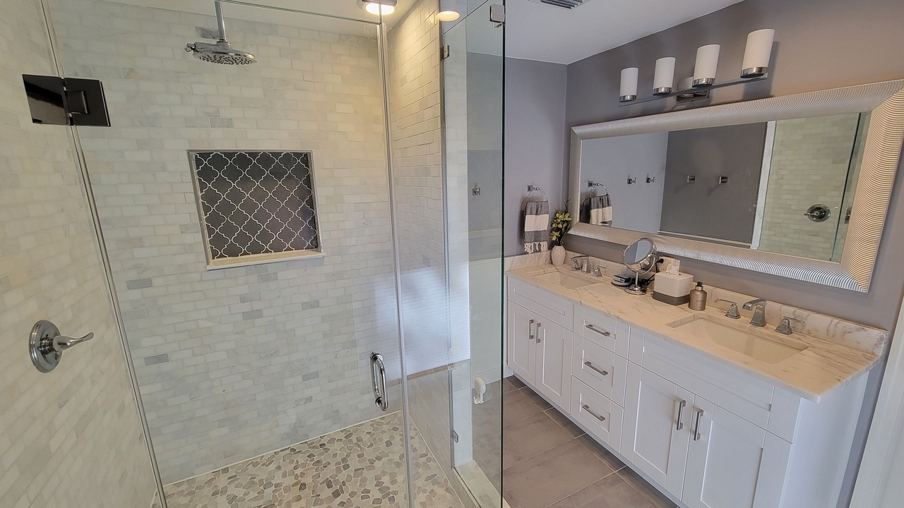 Photo of Bathroom in Hunt Club