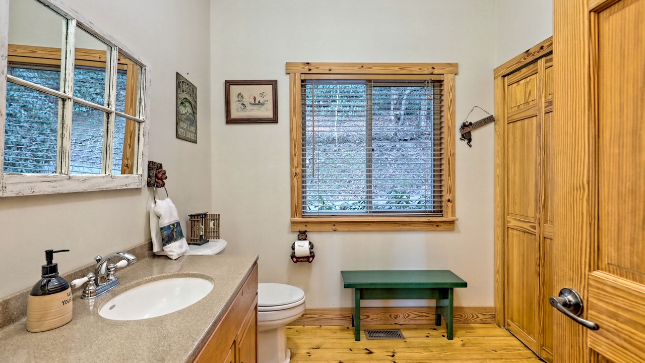 Photo of Bathroom in Sky Valley