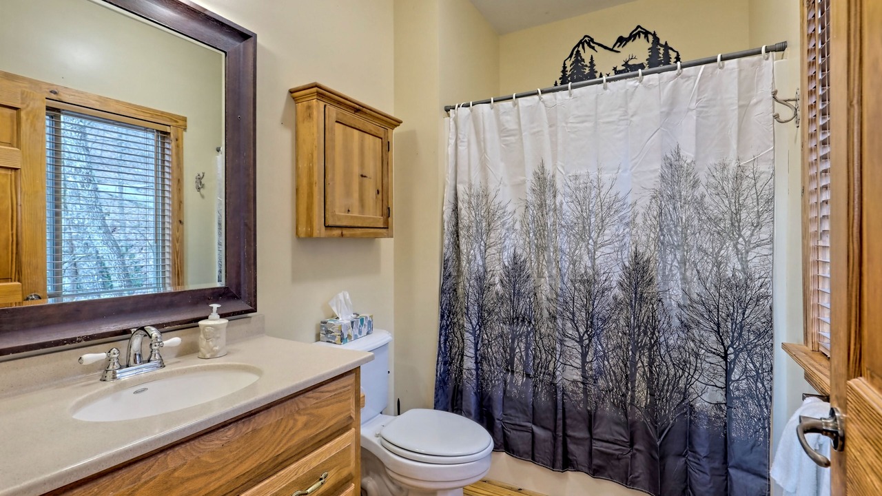 Photo of Bathroom in Sky Valley