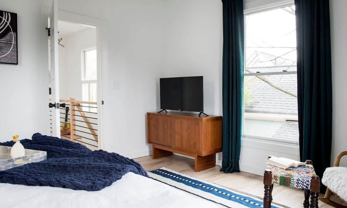 Photo of Bedroom in East Side