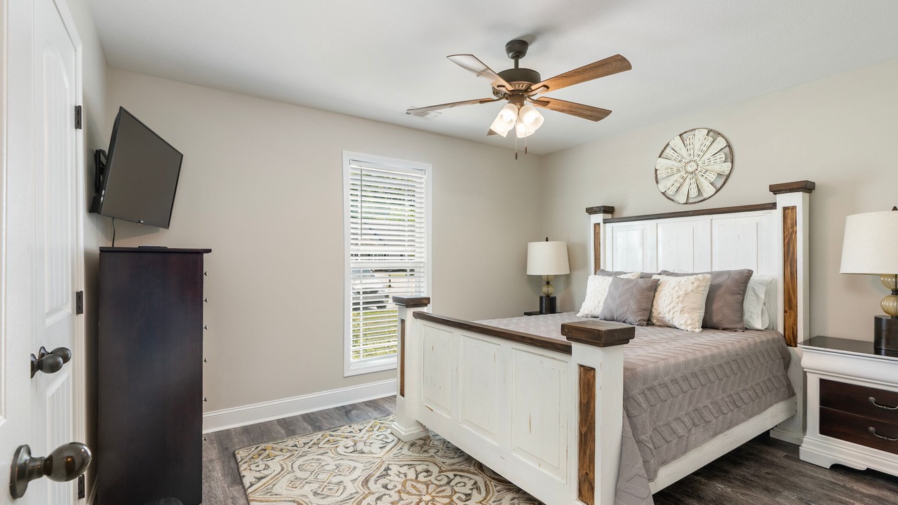 Photo of Bedroom in Perry