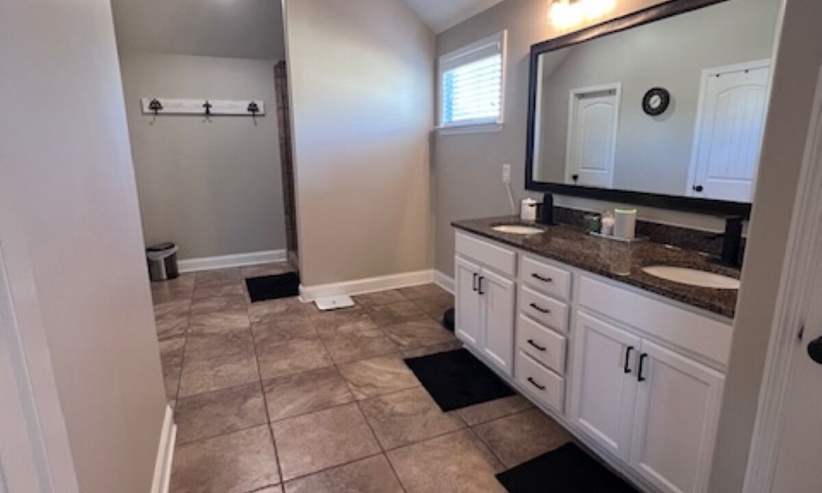 Photo of Bathroom in Grovetown