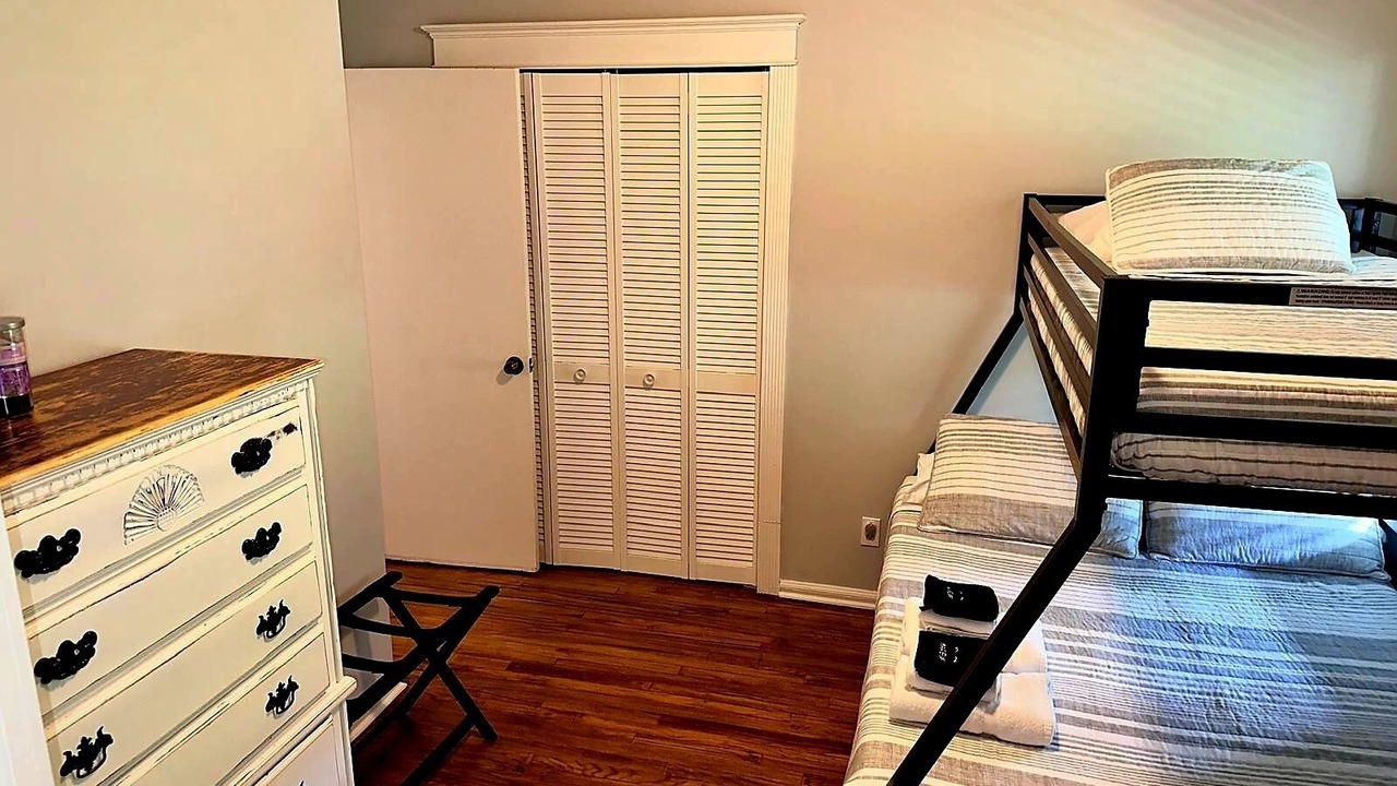 Photo of Bedroom in Whitemarsh Island