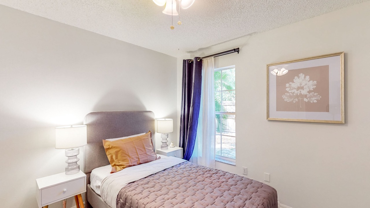 Photo of Bedroom in Casselberry