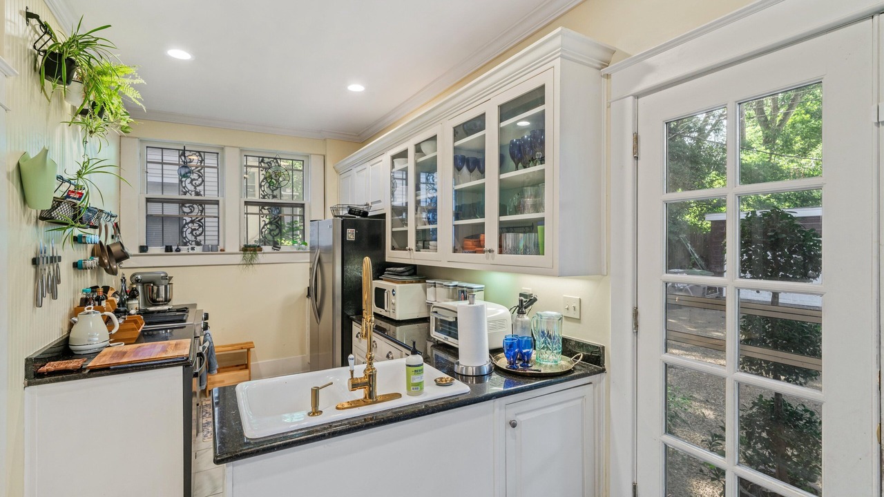 Photo of Kitchen in Cooper-Young Historic District