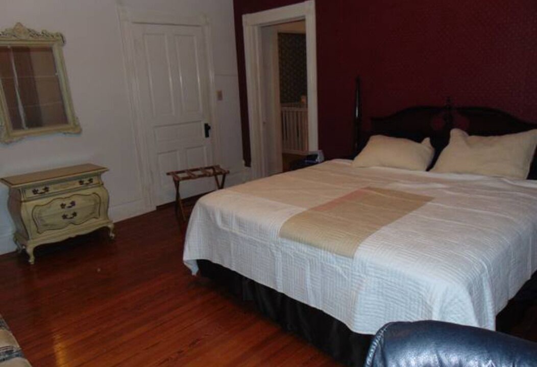 Photo of Bedroom in Anniston