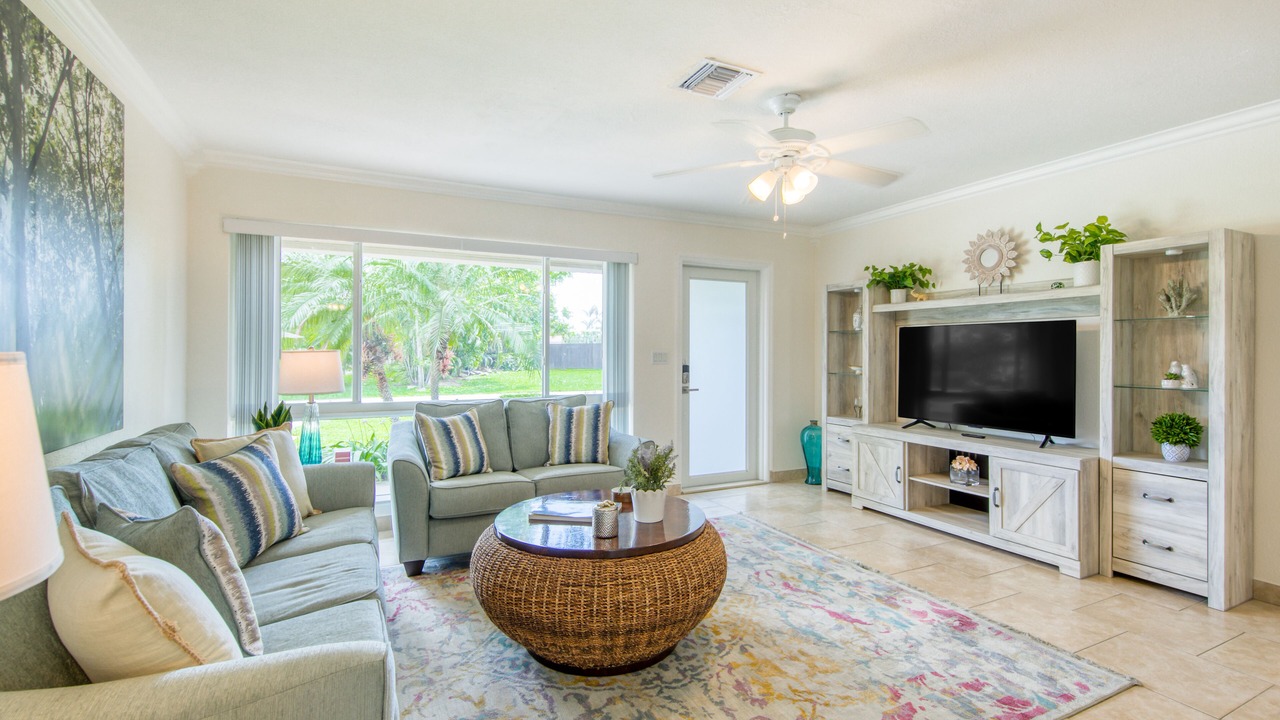 Photo of Livingroom in Survey Creek