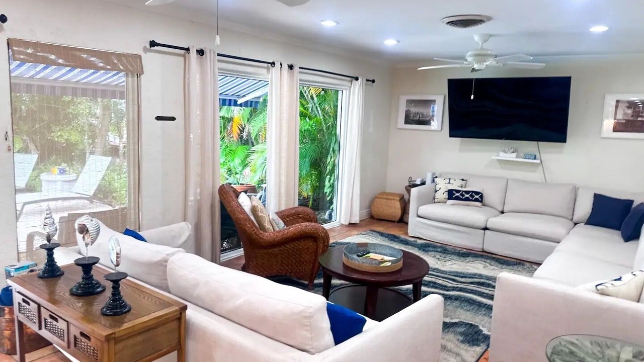 Photo of Livingroom in Citrus Isles