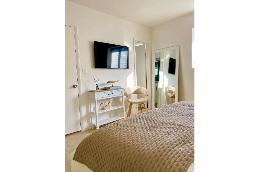 Photo of Bedroom in Key Biscayne
