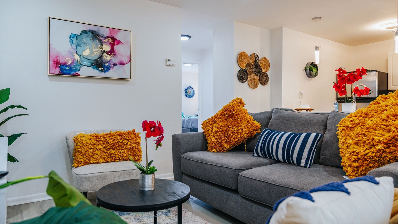 Photo of Livingroom in Middle River Terrace