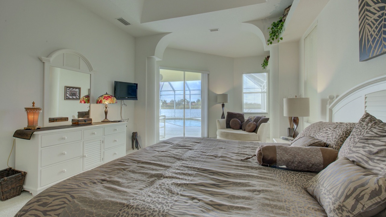 Photo of Bedroom in Englewood East