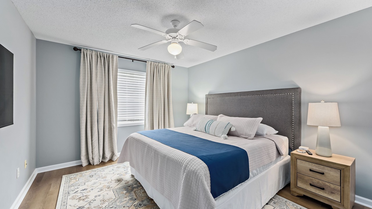 Photo of Bedroom in Enterprise