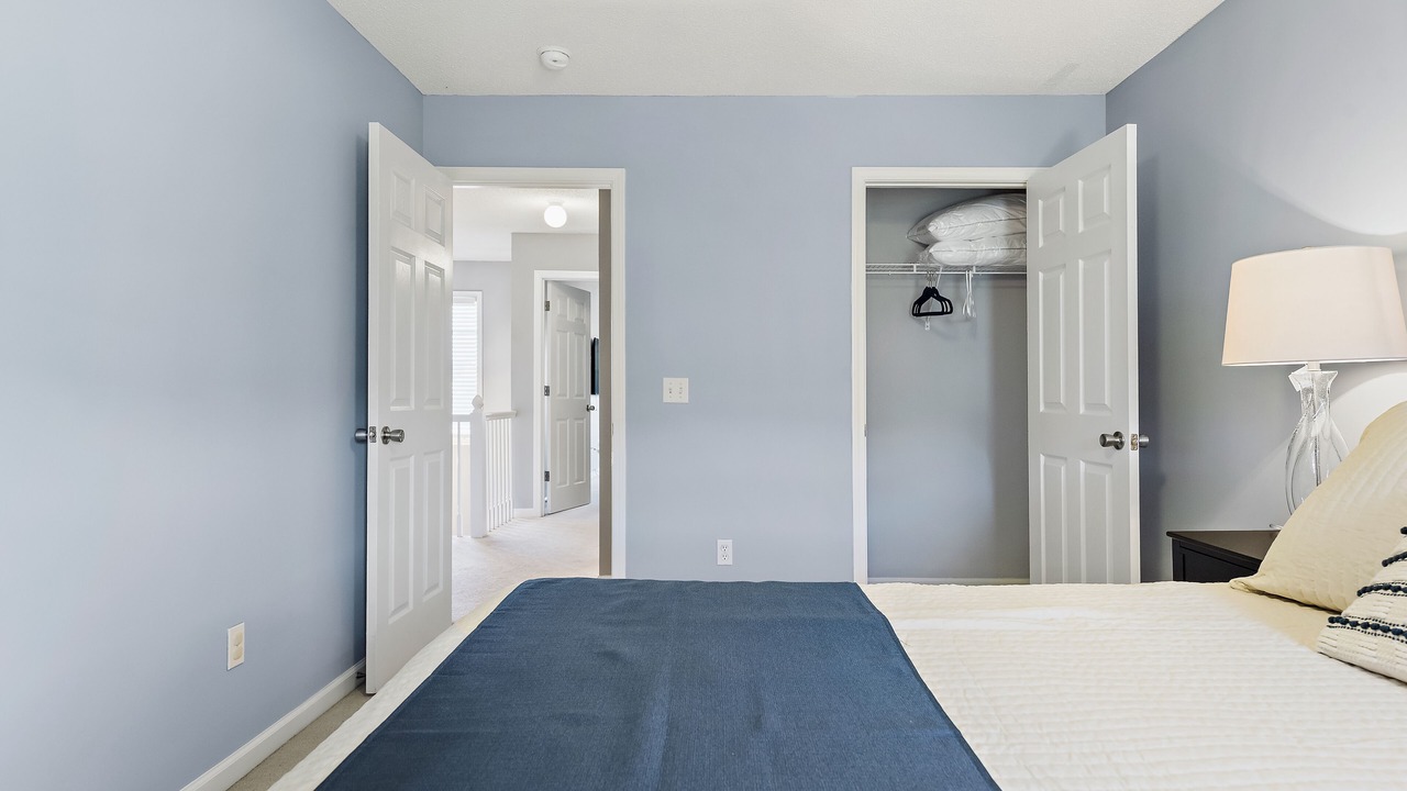 Photo of Bedroom in Enterprise