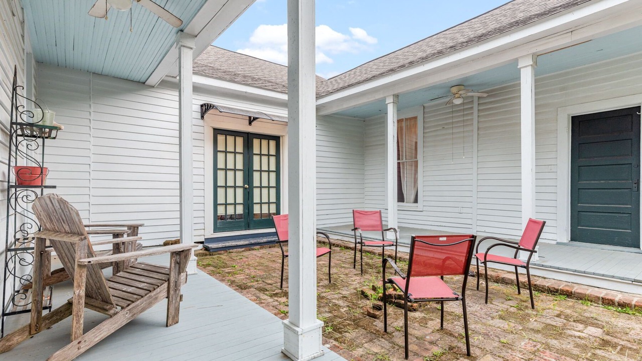 Photo of Patio Balcony in Natchez