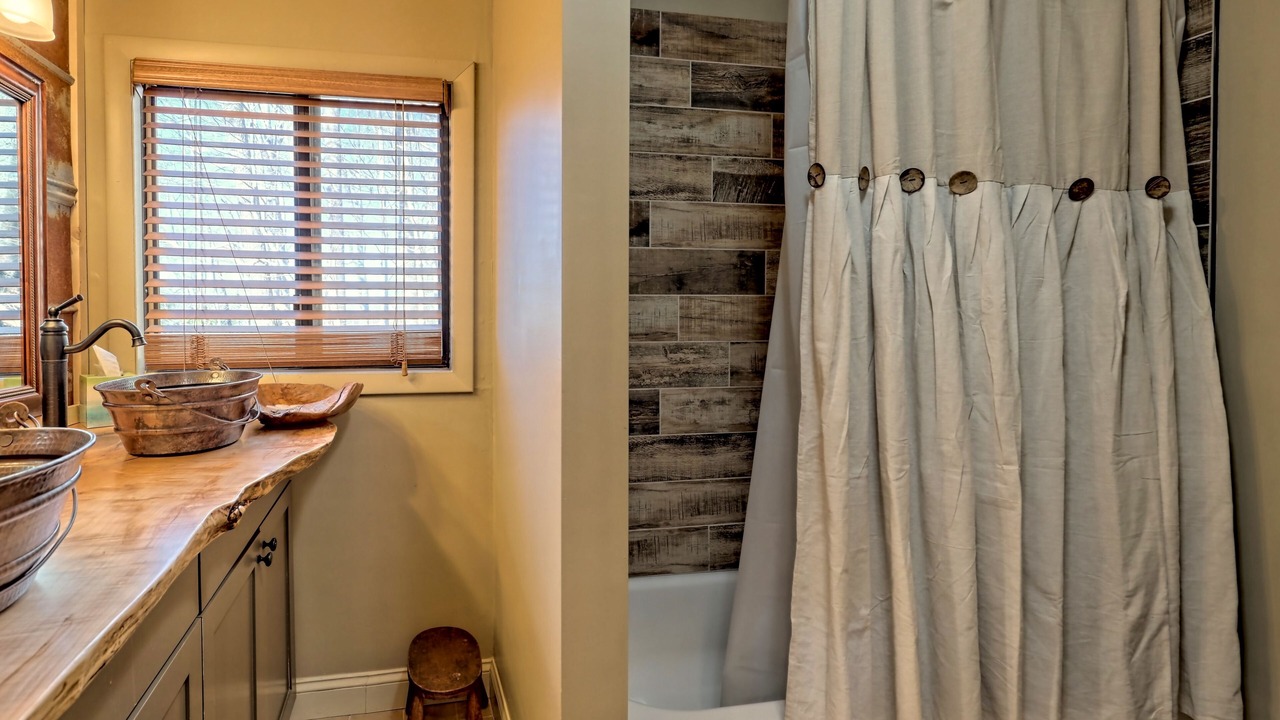 Photo of Bathroom in Sky Valley