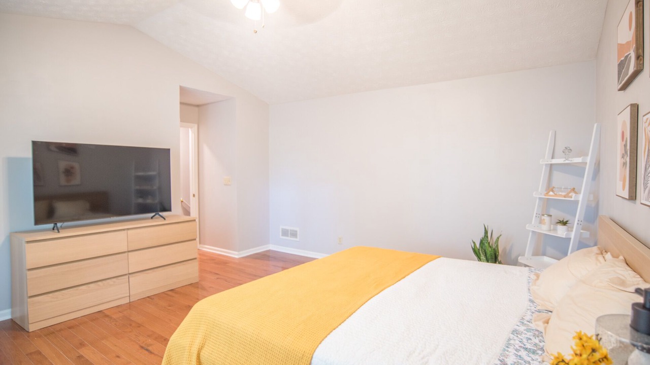Photo of Bedroom in Johns Creek