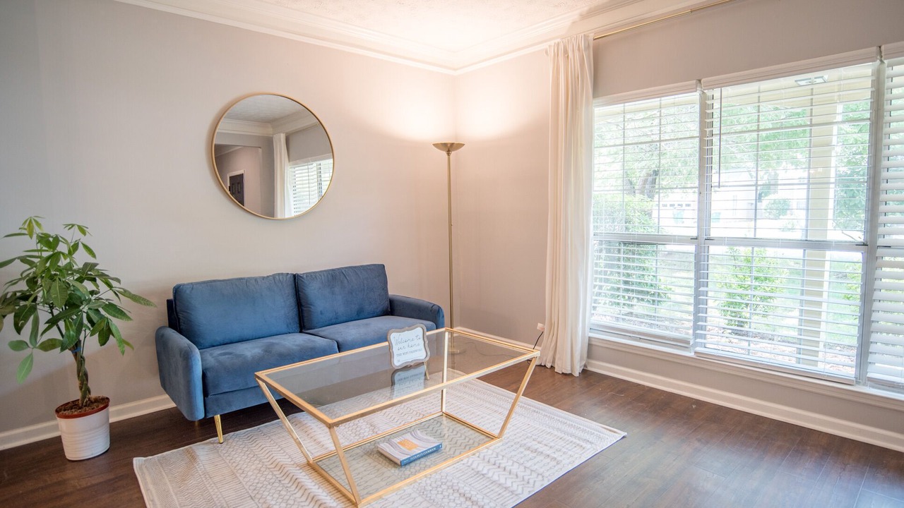 Photo of Livingroom in Johns Creek