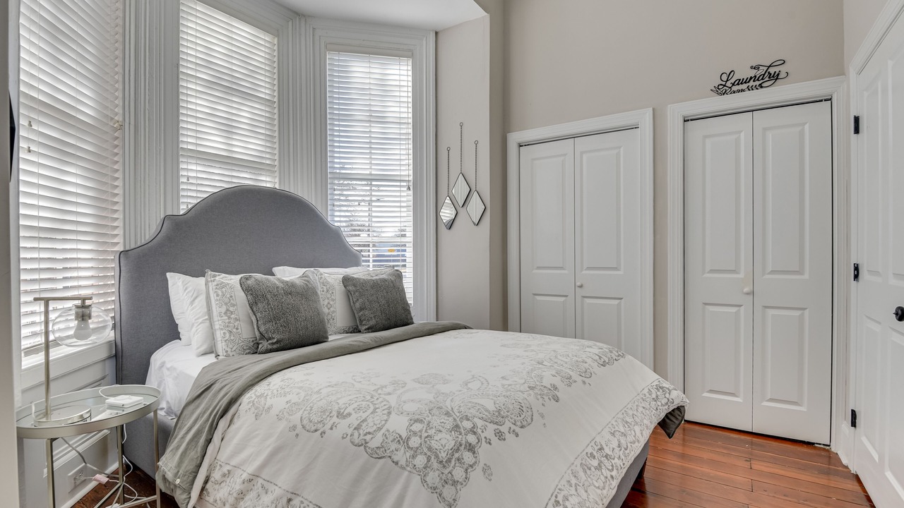 Photo of Bedroom in Downtown