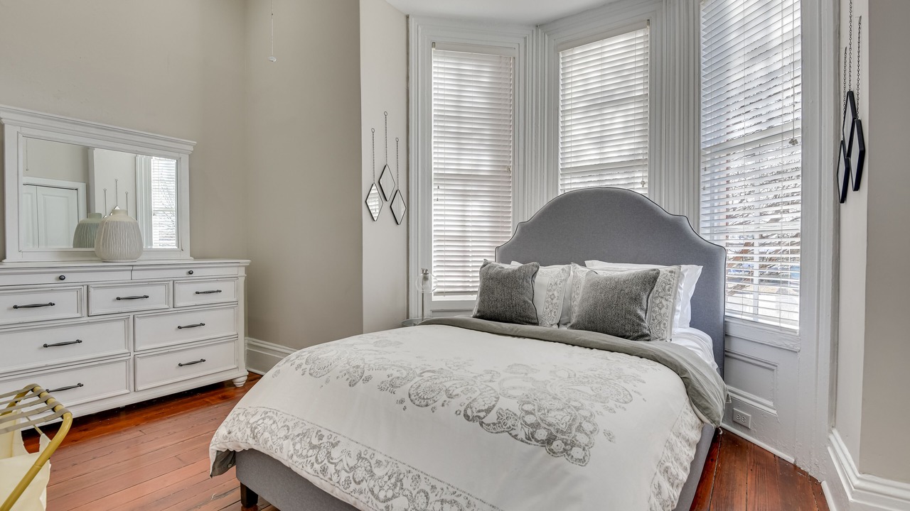 Photo of Bedroom in Downtown