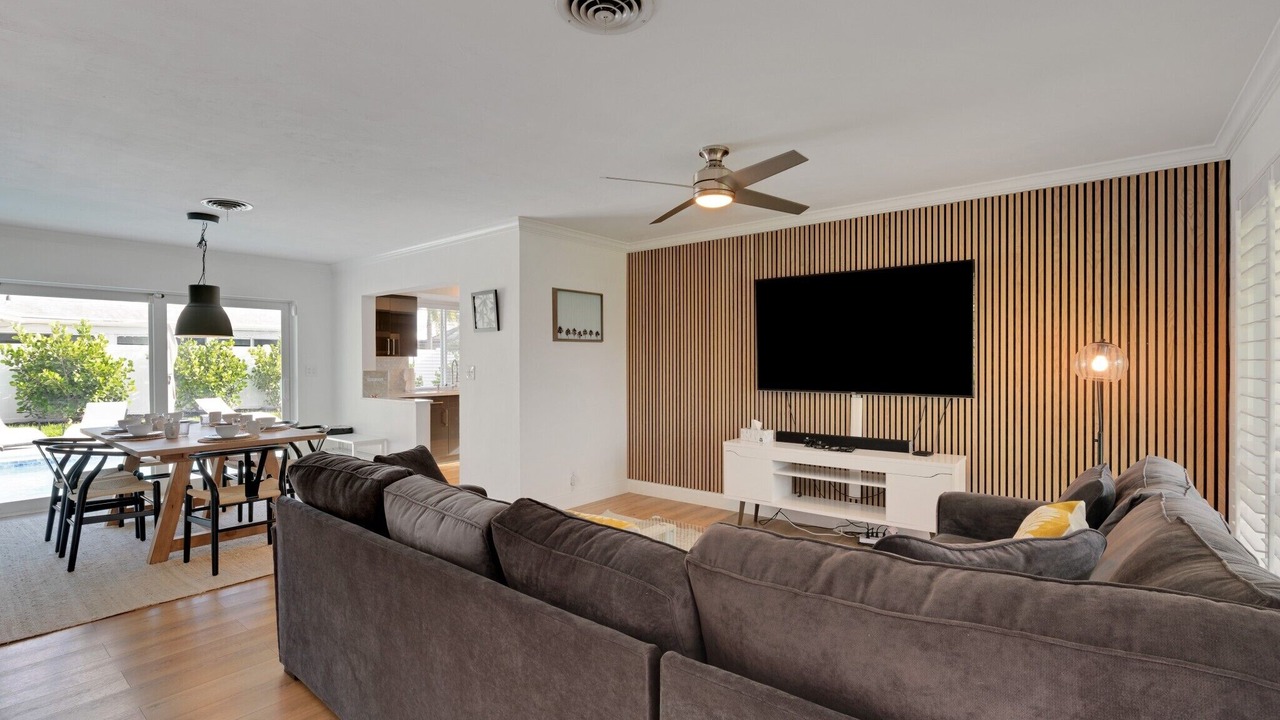 Photo of Livingroom in Imperial Point