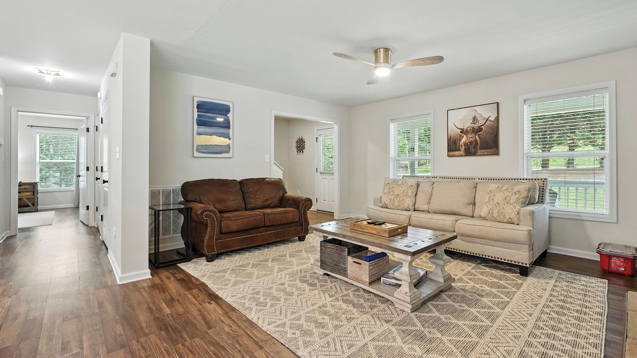 Photo of Livingroom in Buford
