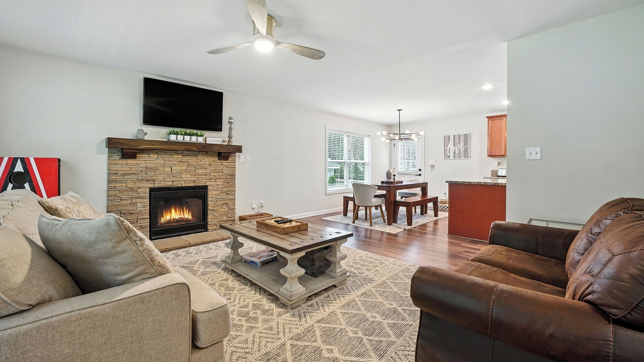 Photo of Livingroom in Buford