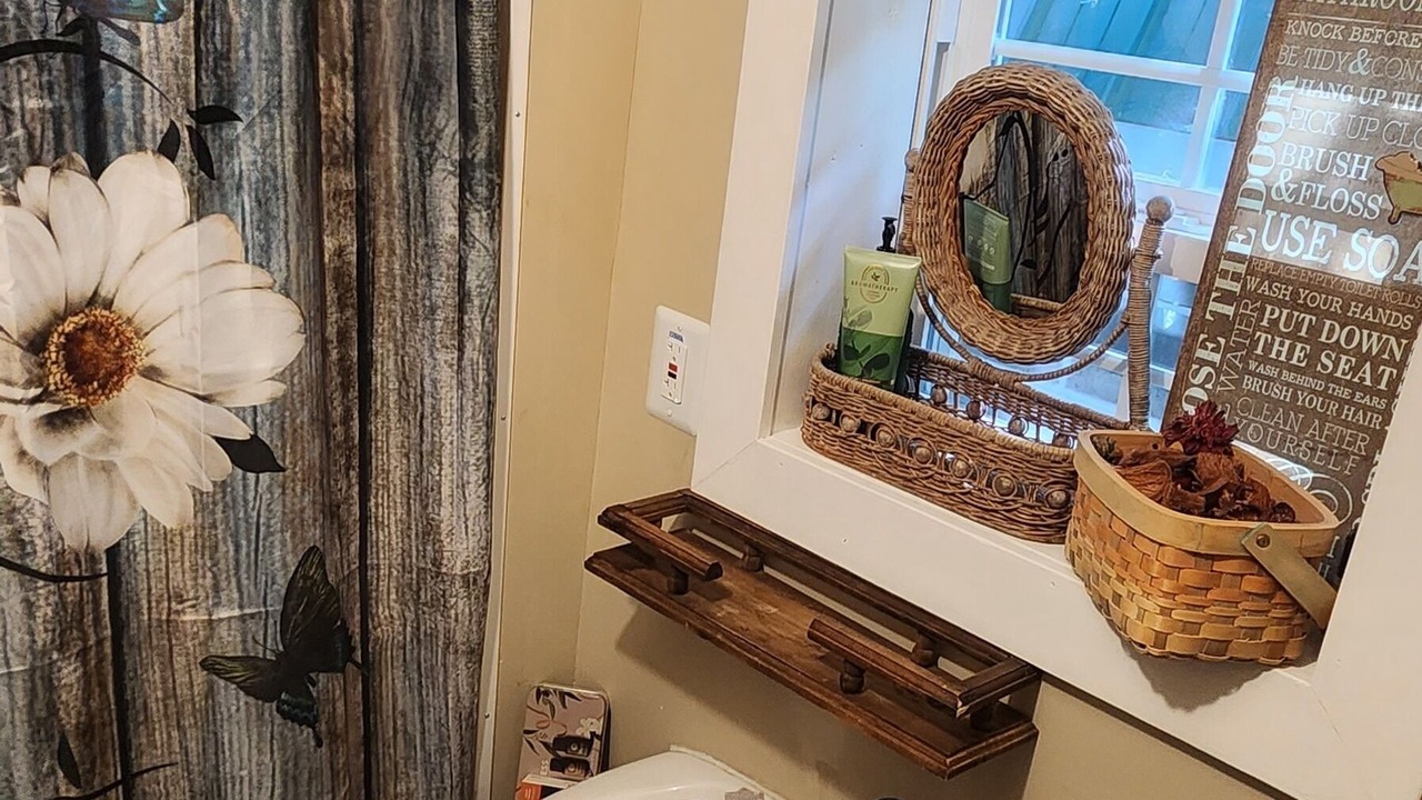 Photo of Bathroom in Vonore