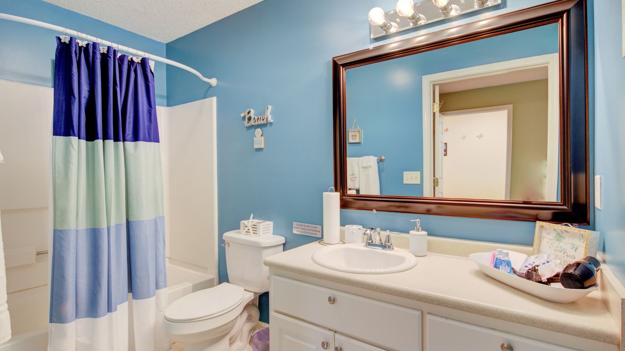 Photo of Bathroom in Dock Junction