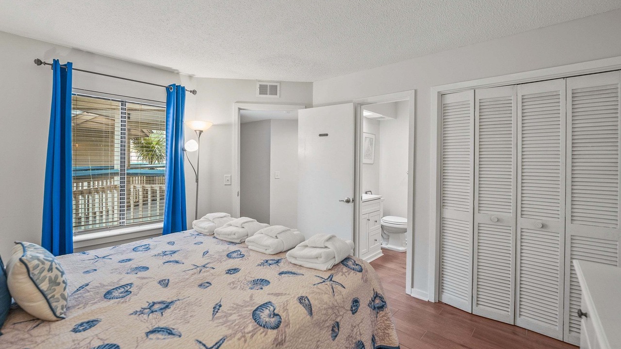 Photo of Bedroom in Oceanmarsh Subdivision