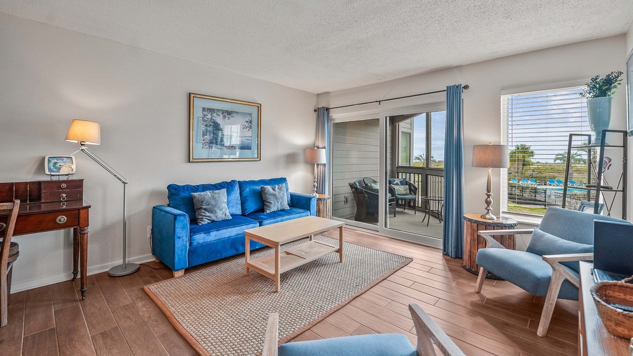 Photo of Livingroom in Oceanmarsh Subdivision