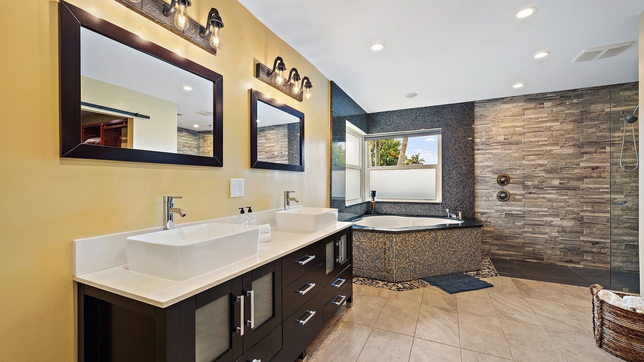 Photo of Bathroom in Greenview Shores