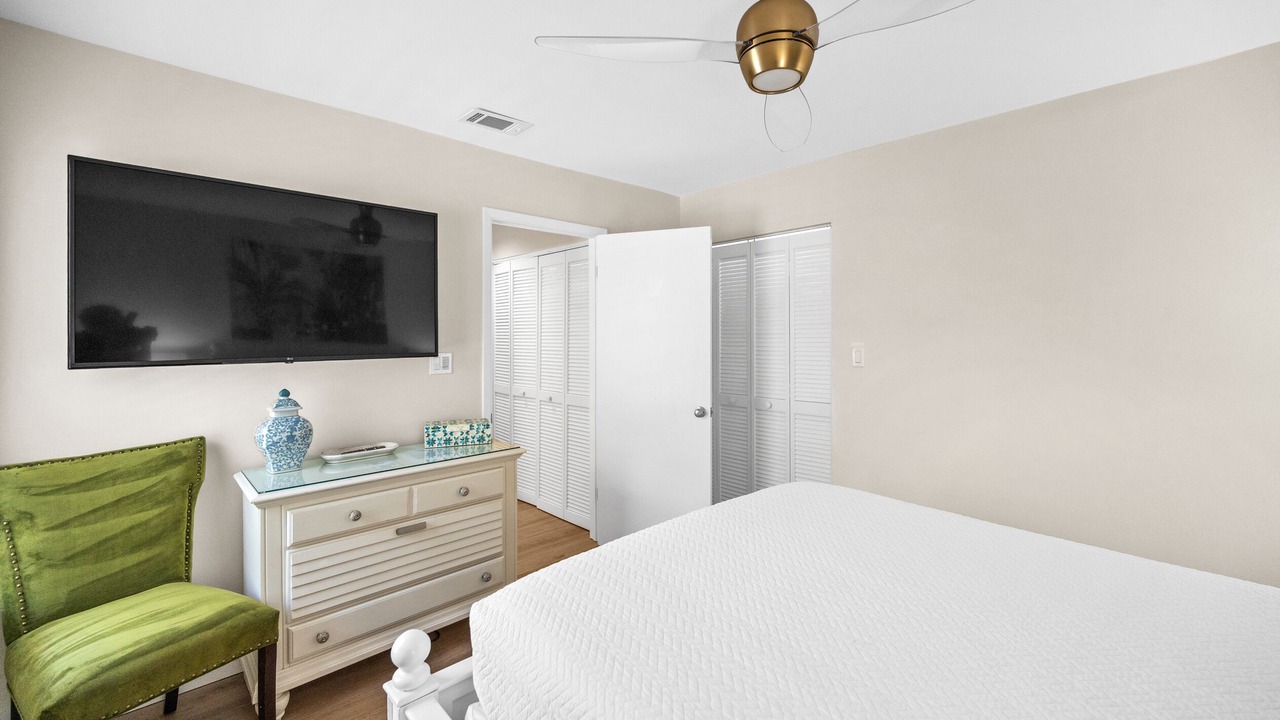 Photo of Bedroom in Miramar Beach