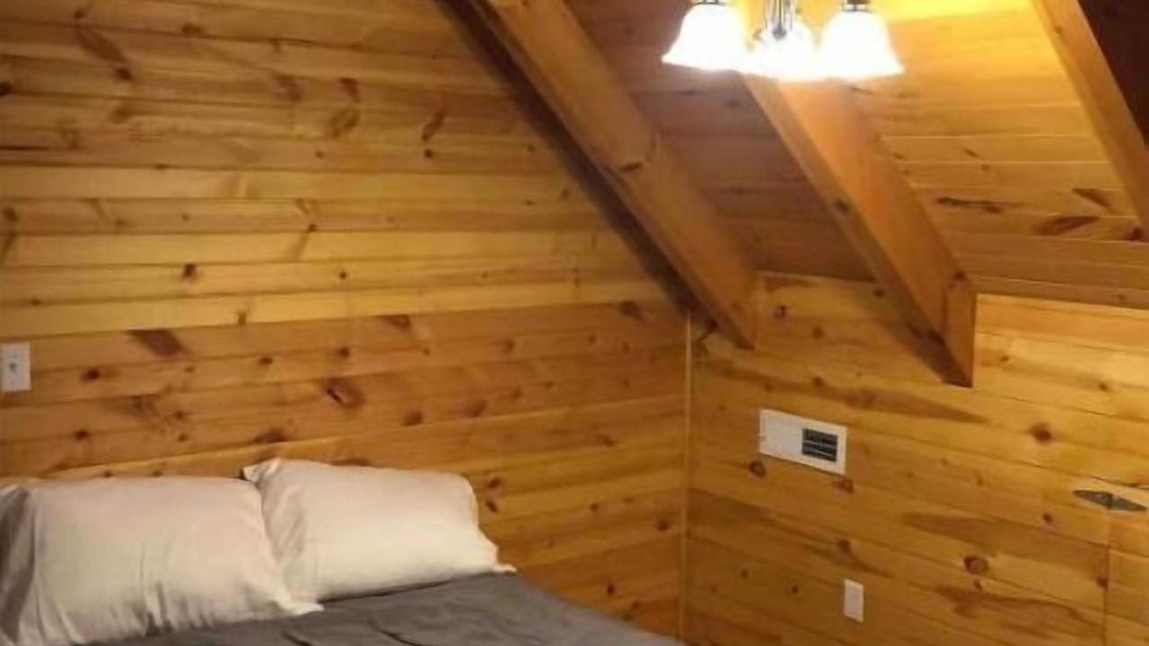 Photo of Bedroom in McMinn County