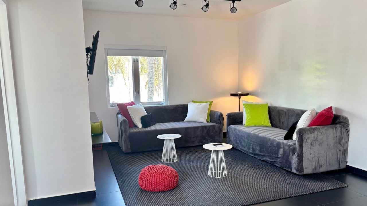 Photo of Livingroom in South of Fifth