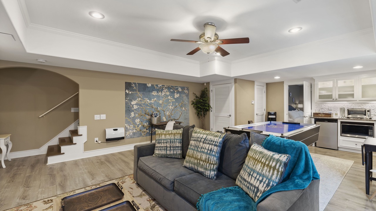Photo of Livingroom in Canton