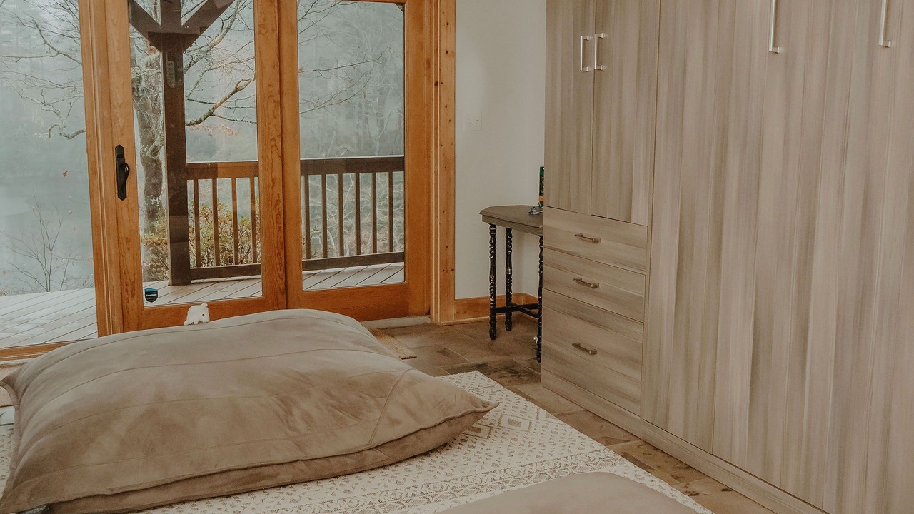 Photo of Bedroom in Lake Toxaway