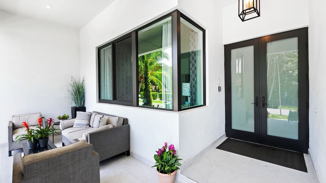 Photo of Patio Balcony in Harbour Inlet