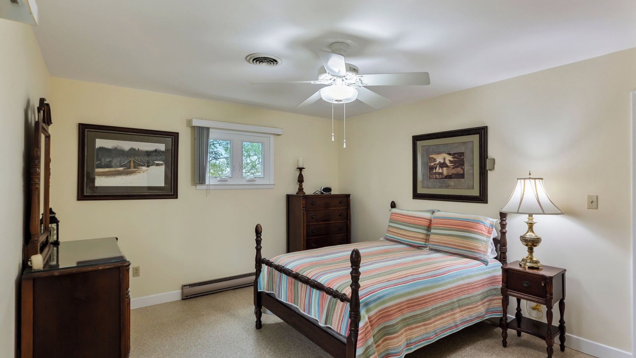 Photo of Bedroom in Salem