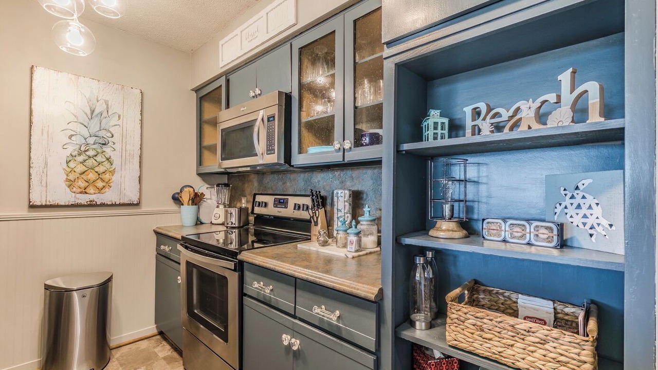 Photo of Kitchen in Oceanmarsh Subdivision
