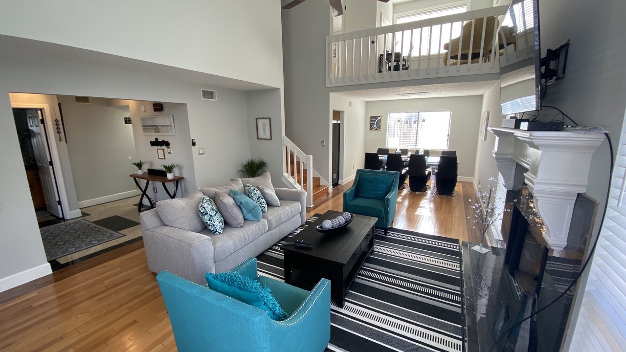Photo of Livingroom in Lawrenceville