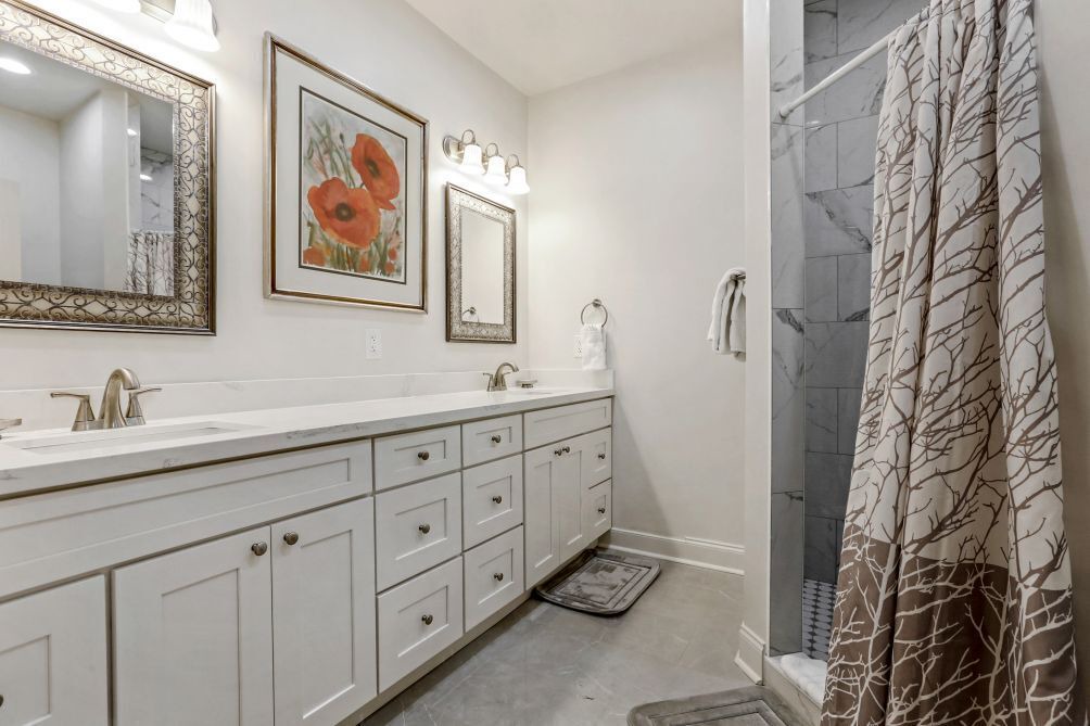 Photo of Bathroom in West Riverside